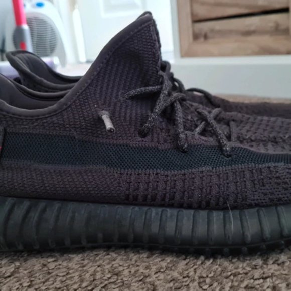 Yeezy 350 Blacks main image 5